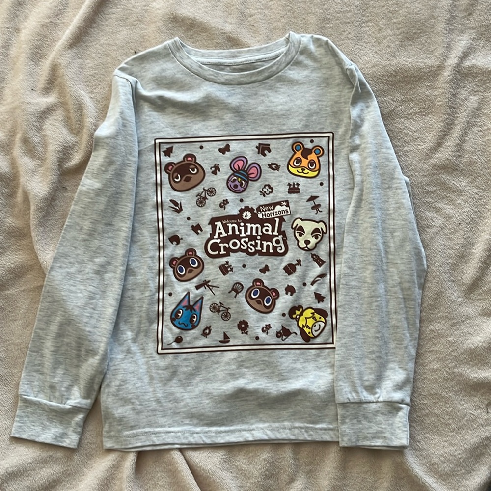Animal Crossing Long sleeve- New w/o tags Size M